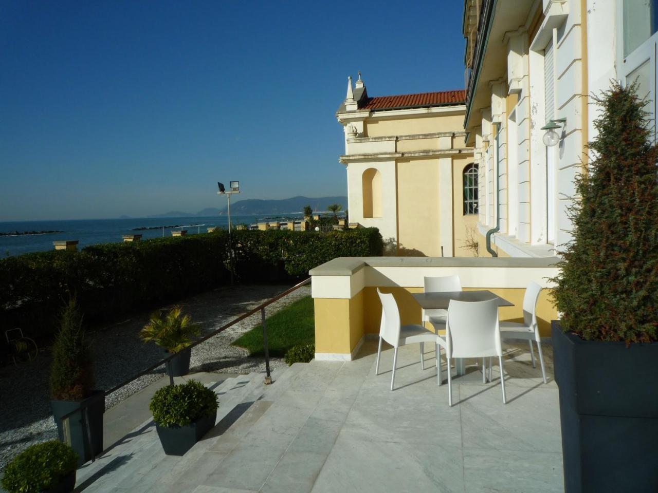 Hotel Casa F.a.c.i 2*