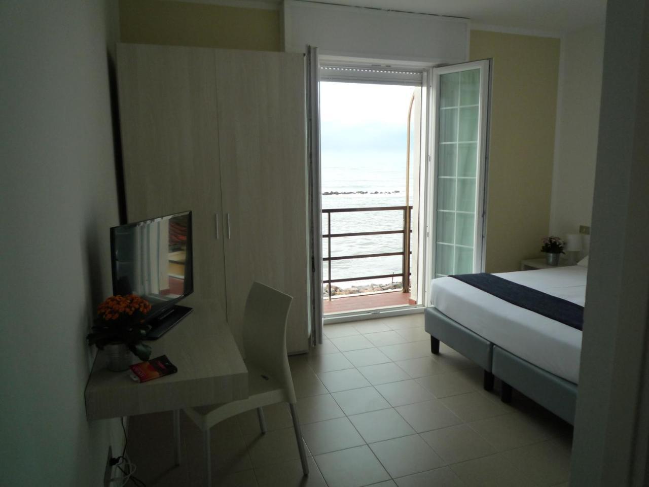 Casa F.a.c.i Marina di Massa