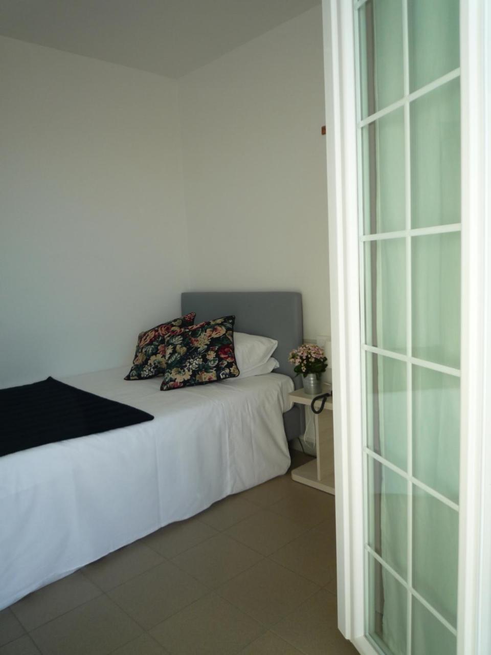 Casa F.a.c.i Hotel Marina di Massa